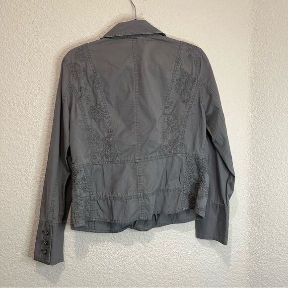 Chico's Gray Embroidered Long Sleeve Button Up Lightweight Jacket Top Womens M - Picture 3 of 11